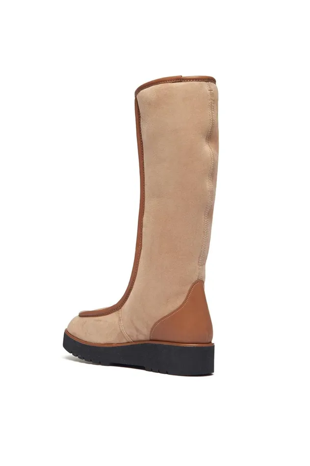 Women Boots Gabriela Hearst Tayna Flat Boot In Camel Leather