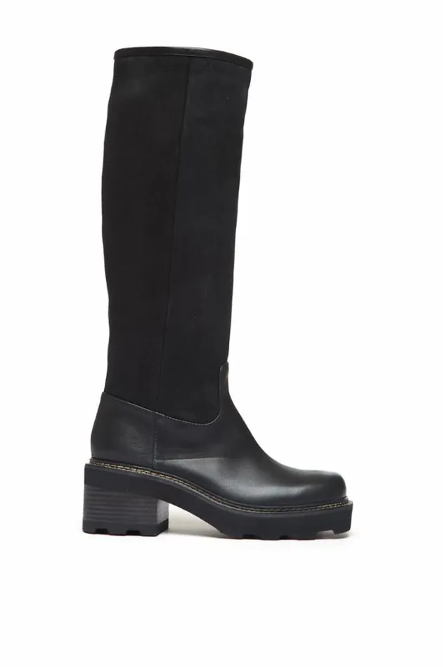 Women Boots Gabriela Hearst Vylos PullOn Boot In Black Leather