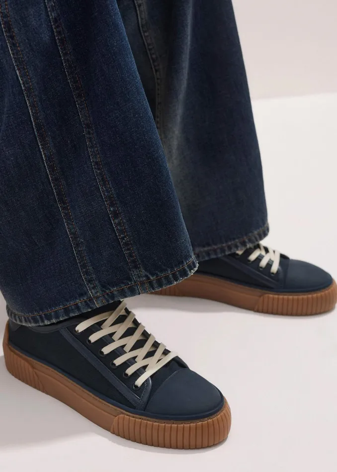 Women Canvas Low Top Sneaker Navy MEEM