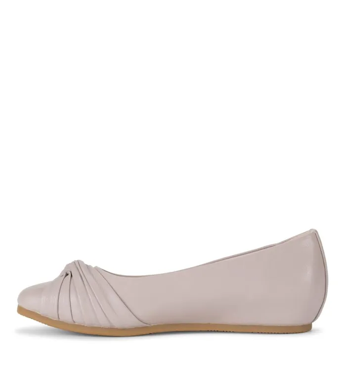 Women Chainey Casual Flat Lavendar Mist Baretraps Flats and Loafers