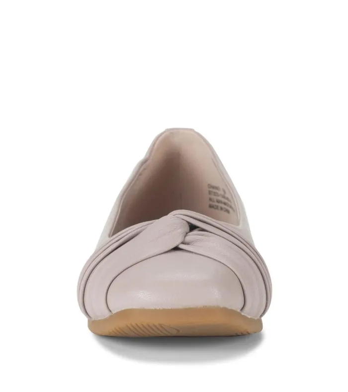Women Chainey Casual Flat Lavendar Mist Baretraps Flats and Loafers