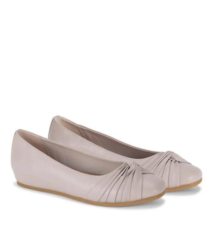 Women Chainey Casual Flat Lavendar Mist Baretraps Flats and Loafers