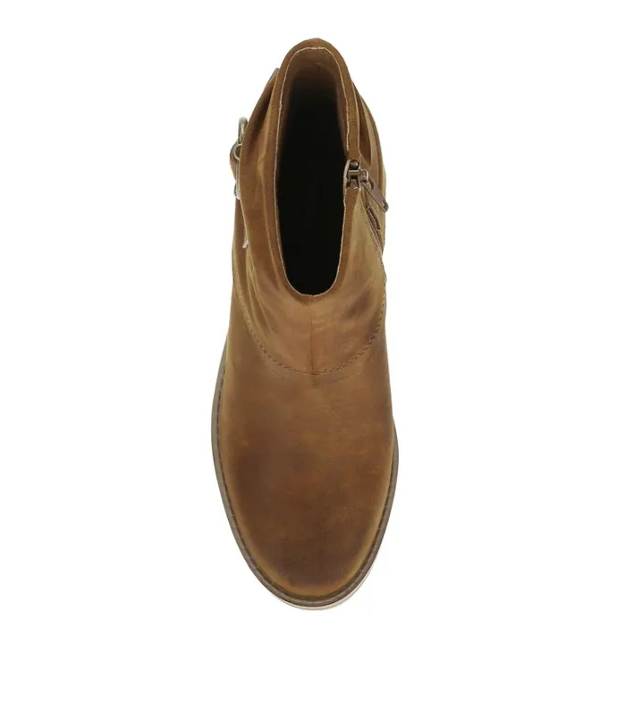Women Deborah Block Heel Bootie Toffee Baretraps Booties