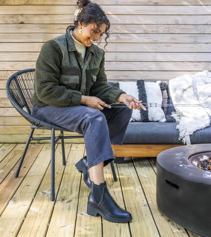 Women Draya Chelsea Boot Black Baretraps Booties