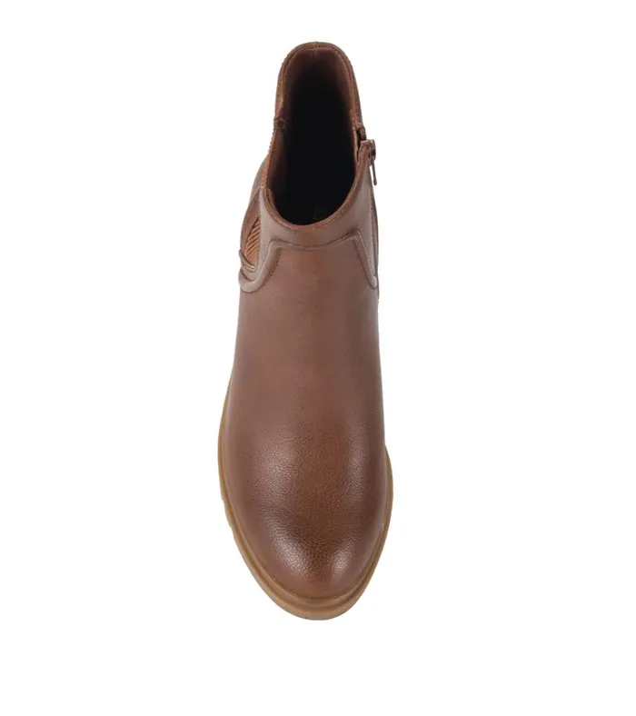 Women Draya Chelsea Boot Brush Brown Baretraps Booties