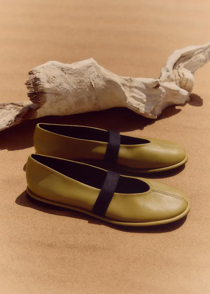 Women Elasticated Strap Mary Jane Olive MEEM