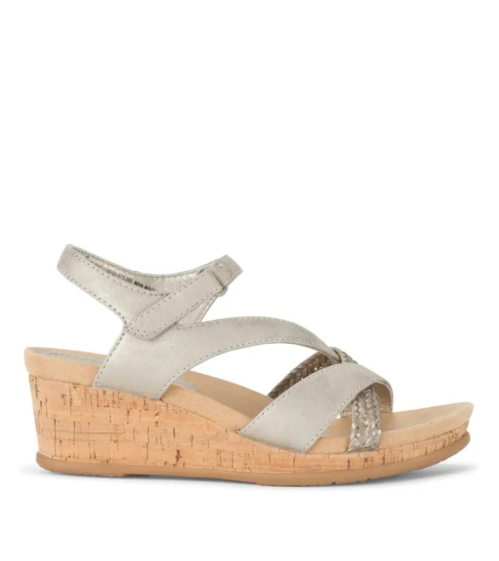 Women Farah Wedge Sandal Champagne Baretraps Wedge Sandals