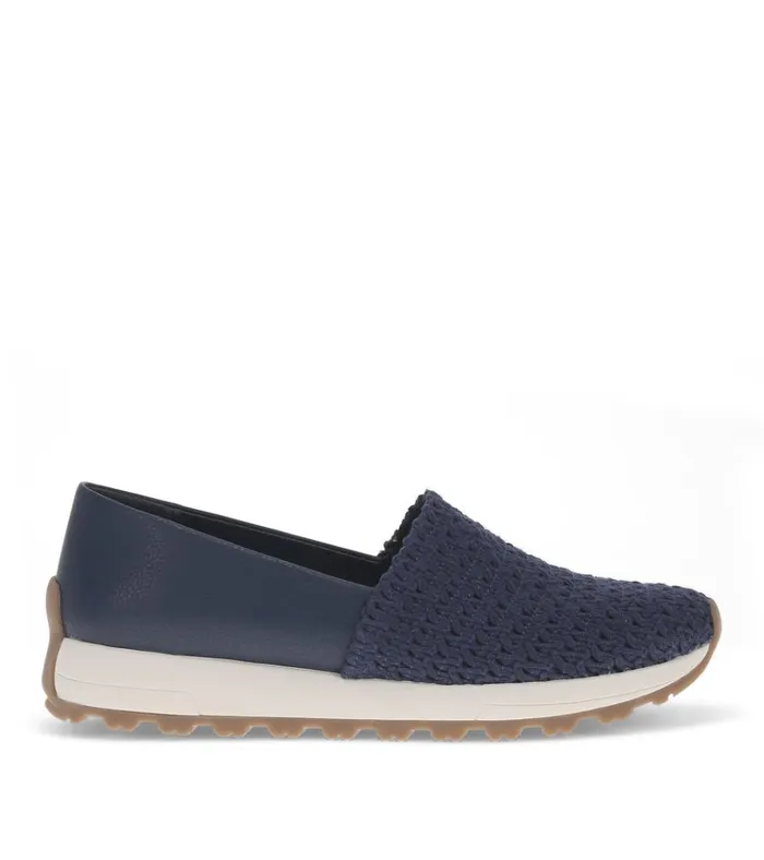 Women Gennie Slip On Dark Navy Baretraps Sneakers