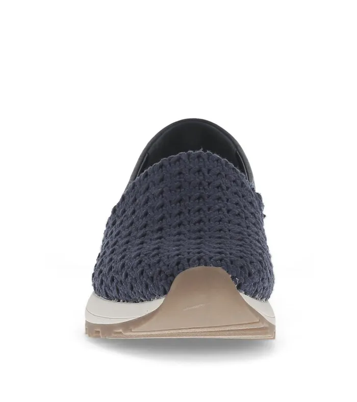 Women Gennie Slip On Dark Navy Baretraps Sneakers