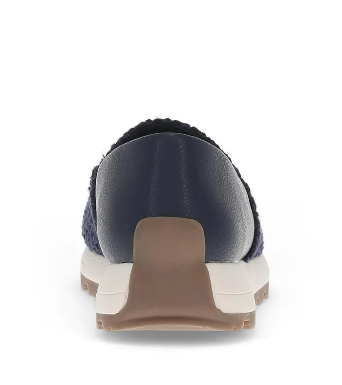 Women Gennie Slip On Dark Navy Baretraps Sneakers