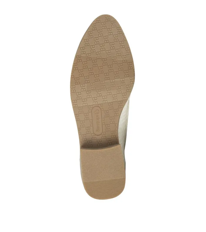 Women Hydie Loafer Cream Baretraps Flats and Loafers