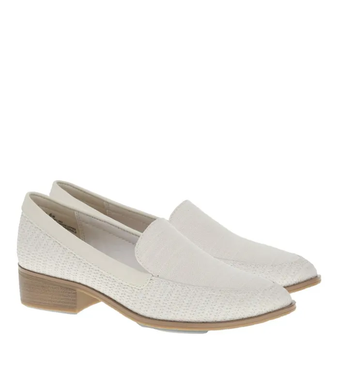Women Hydie Loafer Cream Baretraps Flats and Loafers