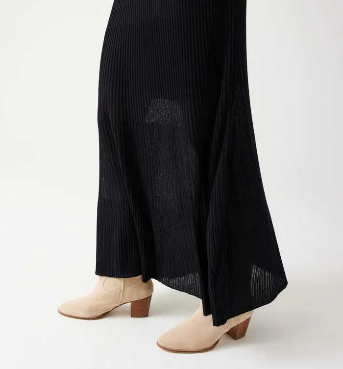 Women Long Ribbed Skirt 8211 Black Promod Skirts