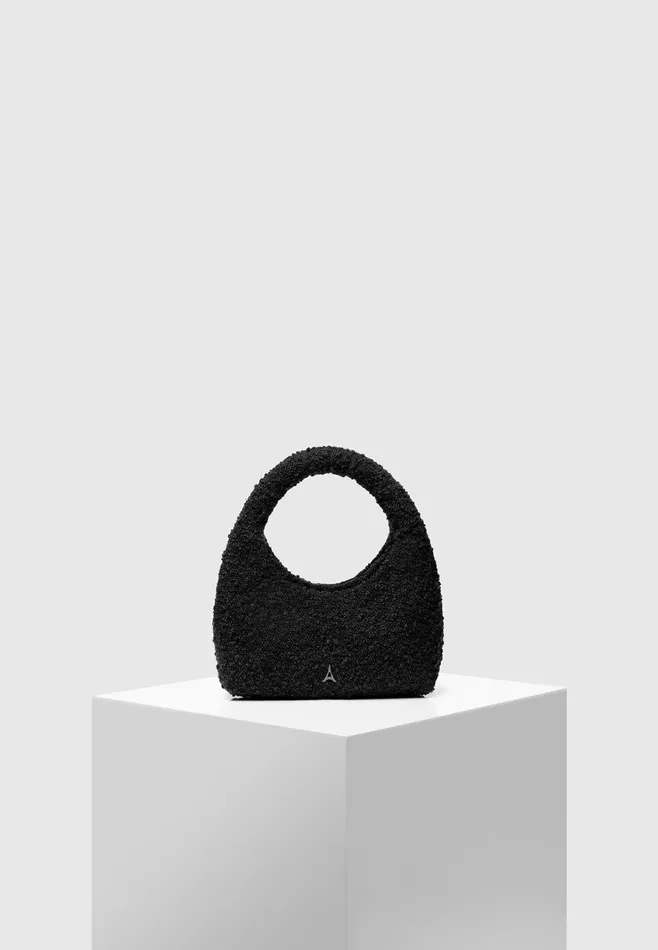 Women Manire De Voir Boucle Handbag Black