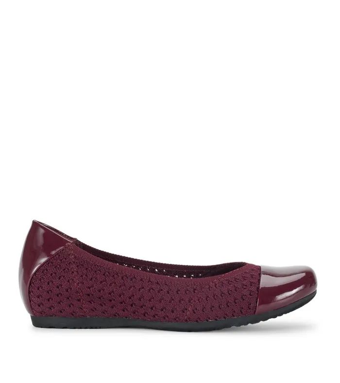 Women Mia Casual Flat Dark Cherry Baretraps Flats and Loafers