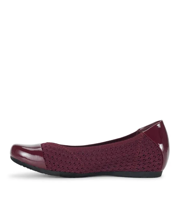 Women Mia Casual Flat Dark Cherry Baretraps Flats and Loafers