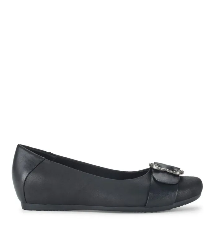 Women Milady Flat Black Baretraps Flats and Loafers