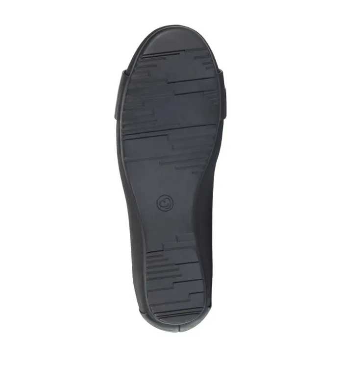Women Milady Flat Black Baretraps Flats and Loafers