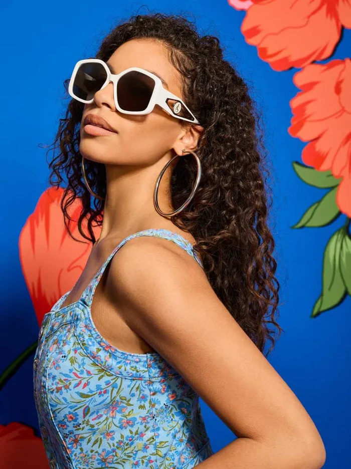 Women Oversized Geometric Sunglasses In White Jessica Simpson Sunglasses