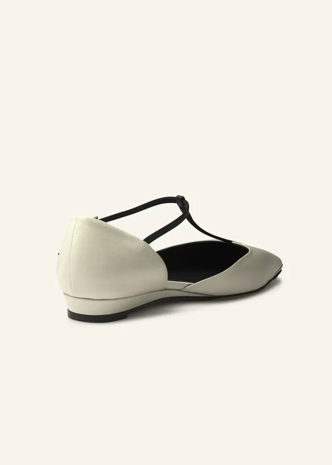 Women Pointy TBar Wedge Off Whiteblack MEEM