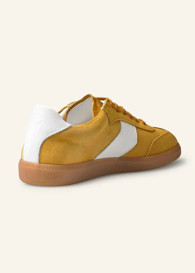 Women Retro Sneaker Mustard MEEM