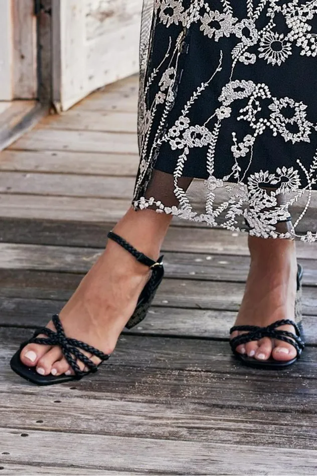 Women Seychelles Cater To You Sandal Black Soft Surroundings Shoes
