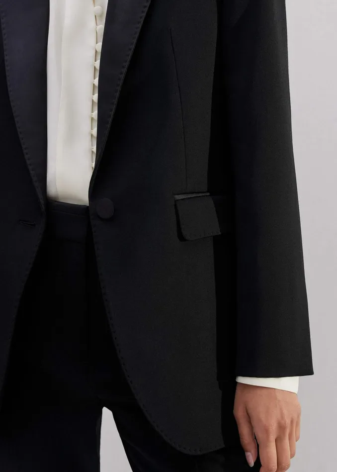 Women Sharp Shoulder Tux Blazer Black MEEM