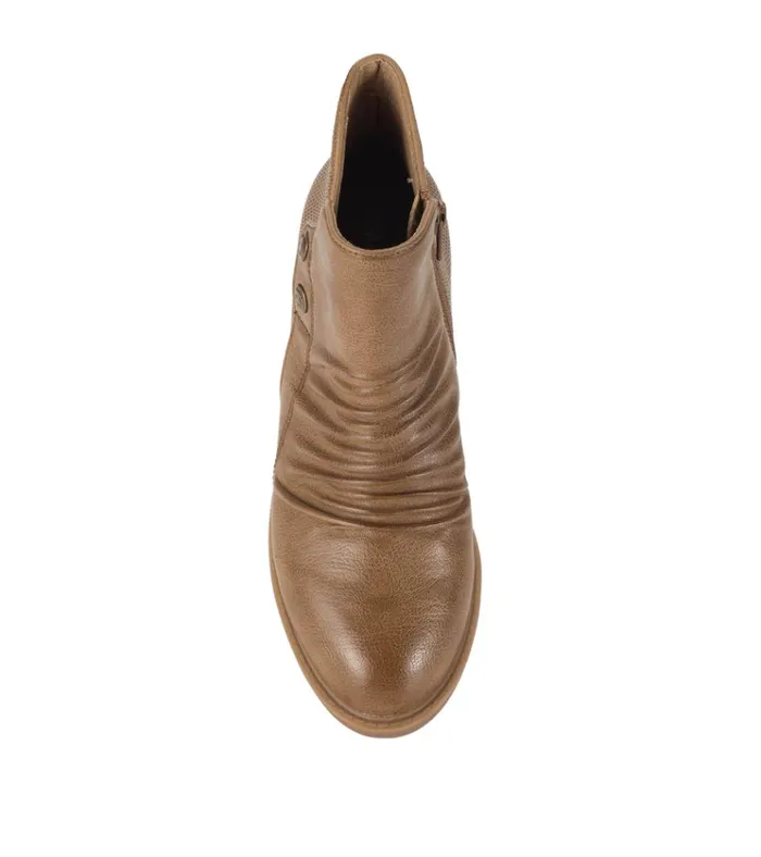 Women Stevie Bootie Salted Caramel Baretraps Booties