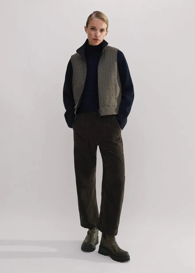 Women Washed Velvet EngineeredLeg Pant Wren Green MEEM