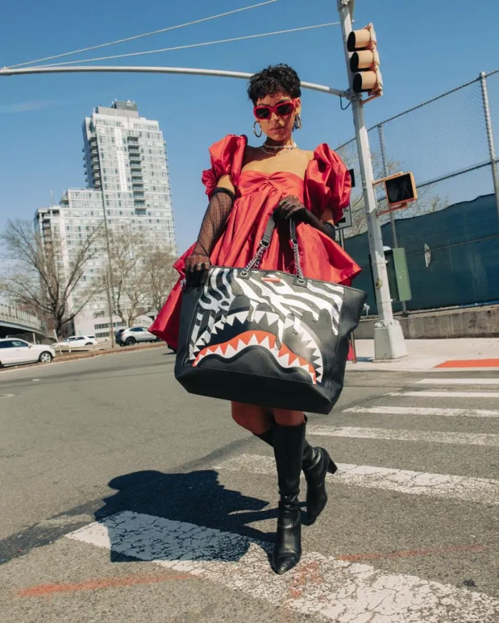 ZE SHARK PREDATOR TOTE Bags SPRAYGROUND